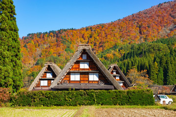 A beautiful fall of UNESCO World Heritage Shirakawago in Gifu, Japan.  ユネスコ世界遺産白川郷の美しき秋　日本岐阜県白川村 © Kana Design Image