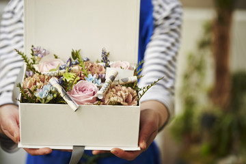 Gift flower box