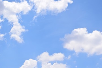 Obraz na płótnie Canvas blue sky with beautiful cloud, nature background 