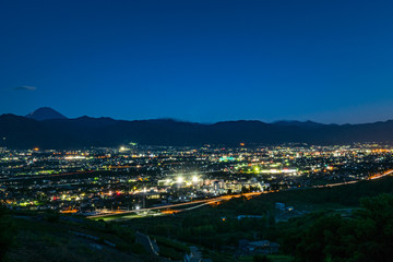 名前のない展望台からの夜景