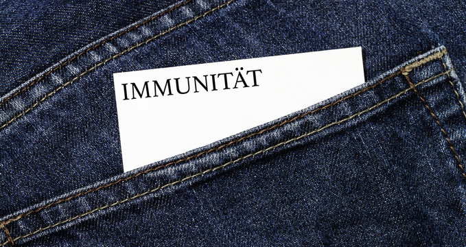 Immunität Visitenkarte in einer Hosentasche