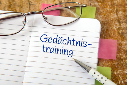 Eintrag im Notizbuch: Ged&auml;chtnistraining