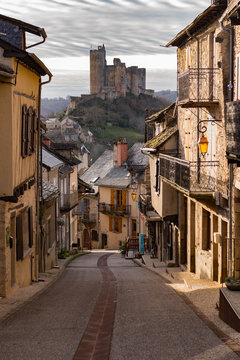 Fototapeta Visite de Najac et son Château Fort en Aveyron