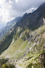 Una veduta delle montagne sopra Valbondione, in alta Valle Seriana, sulle Prealpi Orobie Bergamasche.