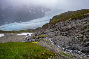 Obraz premium Melting ice creek near Exit glacier