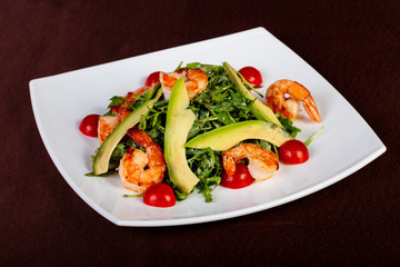 Salad with prawn and avocado