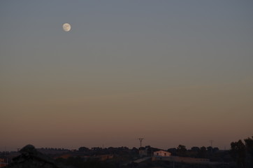 Luna de tarde