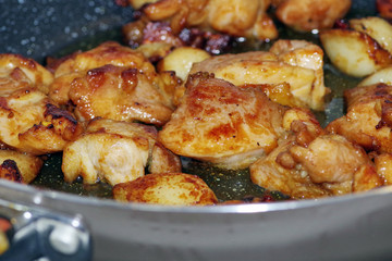 鶏モモ肉のピリ辛和風ソテー