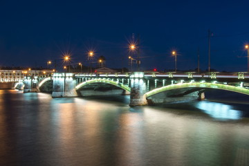 Fototapeta na wymiar Exchange (Birzhevoy) Bridge in Saint Petersburg at night, Russia