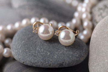 Pearls a necklace on stone