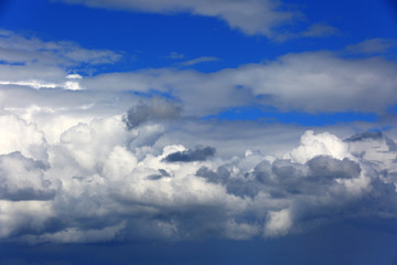 the Blue Voyage of the clouds