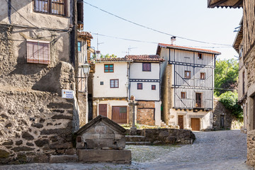 Fototapeta na wymiar Streets and buildings of the town of La Alberca in Salamanca, Spain