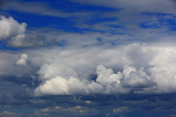 the Blue Voyage of the clouds