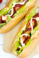 hot dog on a wooden table