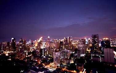 Fototapeta na wymiar abstract blur background night bokeh light of cityscape