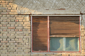 Fassade und Fenster in Serbien