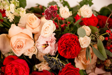 table decor for wedding ceremony, table setting, flowers, red and white decor