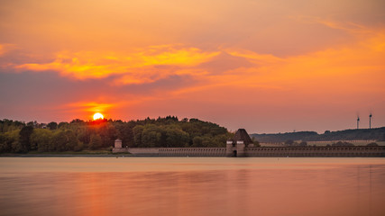 Möhnesee Sonnenuntergang an der Staumauer