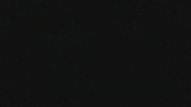 Encender un bombillo en la oscuridad