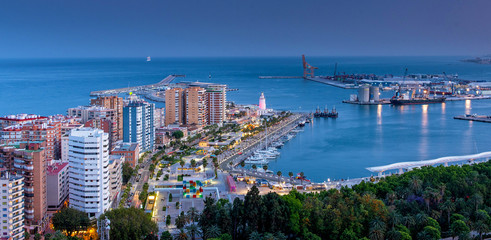 Obraz na płótnie Canvas Port of Malaga in dusk 