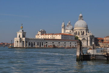 Fototapeta na wymiar Santa Maria della Salute church in Venice