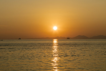 Fototapeta premium atardecer amarillo
