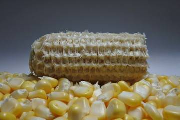 Peeled corn cob
