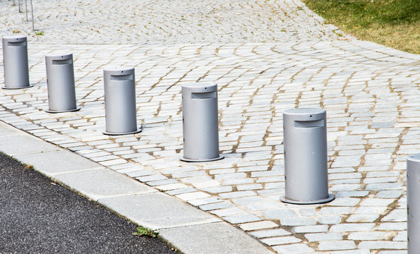 Straßenpoller Images – Browse 41 Stock Photos, Vectors, and Video ...