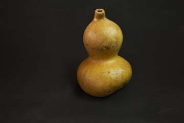 Jícara with black background