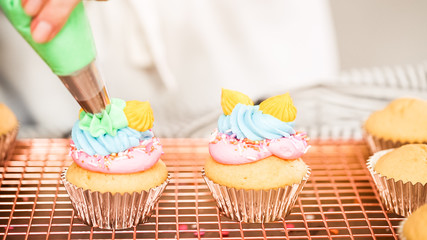 Baking vanilla cupcakes