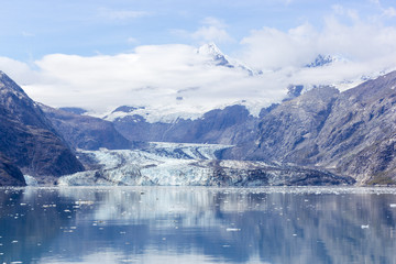 Fototapeta na wymiar Clear view of Johns Hopkins Glacier in Glacier Bay National Park, Alaska, USA