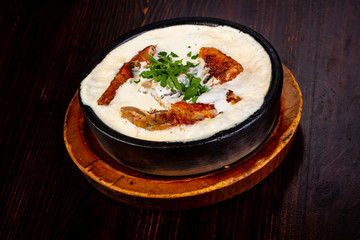 Roasted chicken in cream sauce