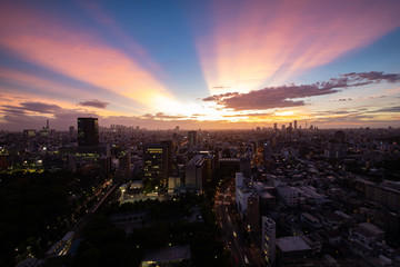 【東京・夕焼け】薄明光線