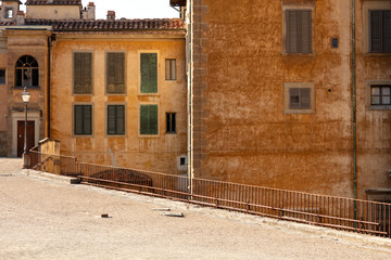 corners and windows in the Piti palace