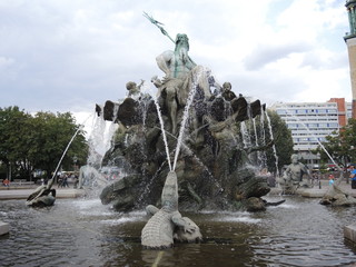 Berlin - Neptunbrunnen am Alex