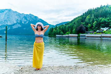 Paya | Yellow Pareo at lake