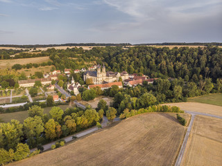 Fototapeta na wymiar Das Kloster Schöntal - Luftaufnahme