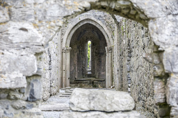 Fototapeta na wymiar Kirchenruine in Irland - Galway