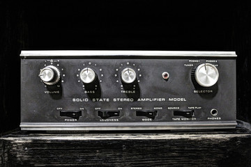 Vintage solid state stereo amplifier