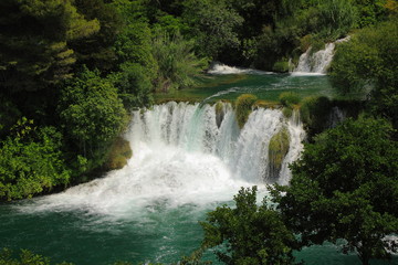 Fototapeta premium Wodospad Skradinski Buk w Parku Narodowym Krka w Chorwacji.