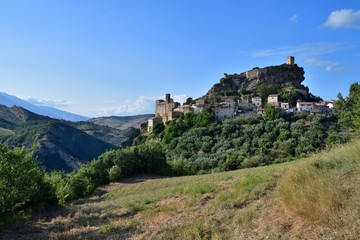 Fototapeta na wymiar Veduta di Roccascalegna - Chieti - Abruzzo - Italia