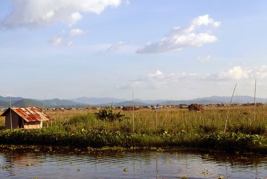 Village Birman au lac Inle.