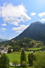 Fototapeta na wymiar Susch in der Gemeinde Zernez, Graubünden 
