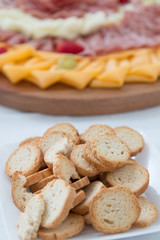 Tábua de frios com pães