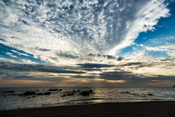 Fototapeta na wymiar 三浦海岸から海の夜明け