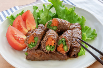 牛肉の肉巻き
