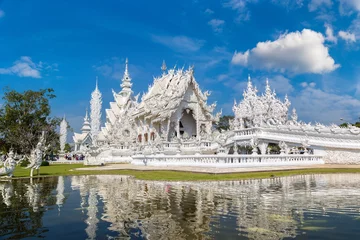 Zelfklevend Fotobehang White Temple (Wat Rong Khun) in Chiang Rai © Sergii Figurnyi