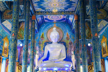 Fototapeta premium Wat Rong Sua Ten in Chiang Rai