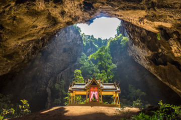 Naklejka premium Royal pavilion in Phraya Nakorn cave
