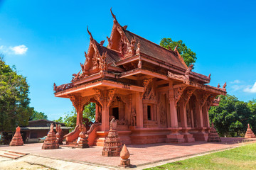 Fototapeta premium Red Temple on Samui